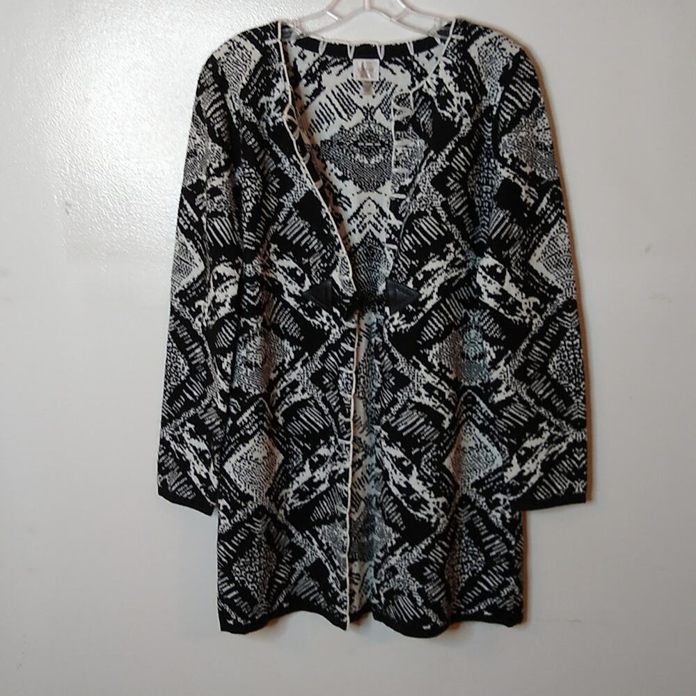 Cupio women's Size Small long cardigan . Warm